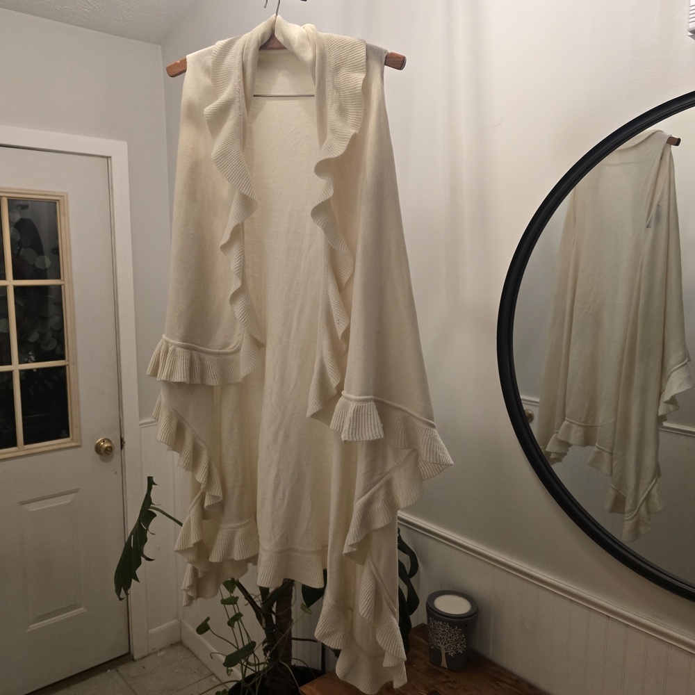 Elegant Cream Ruffled Sleevless Cardigan